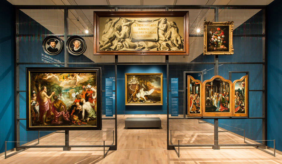 Een overzichtsfoto van de tentoonstelling 'Hoogte en dieptepunten uit het depot'