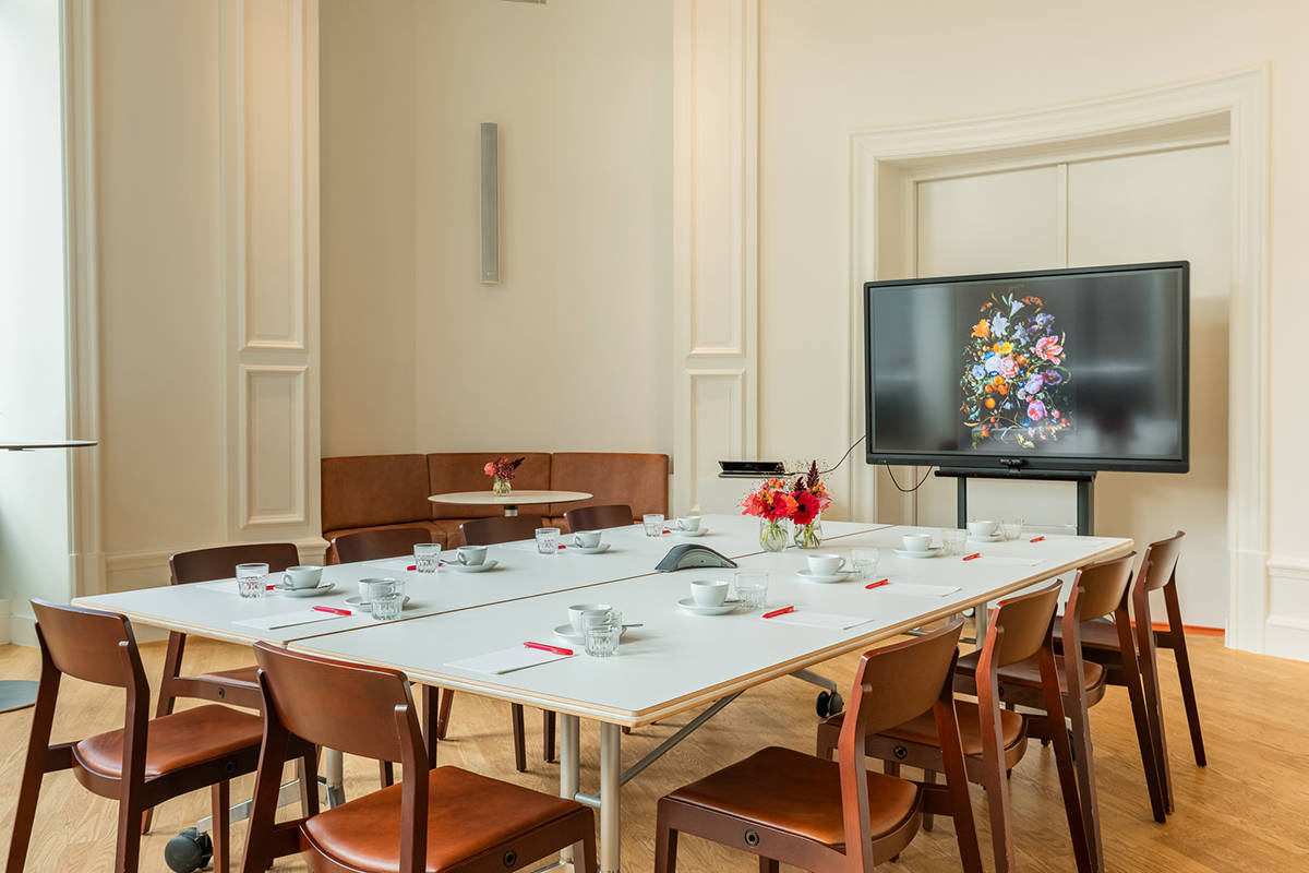 Vergaderen in de Randstadzaal van het Mauritshuis