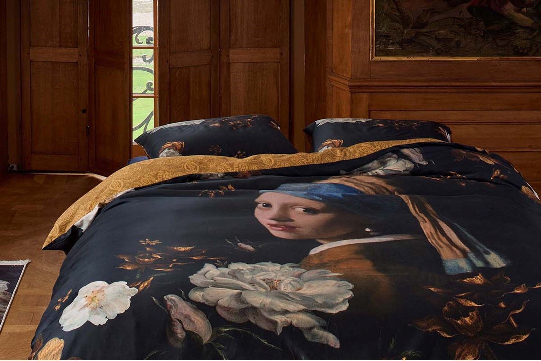 FLORAL GIRL GOLD SFEER 01 LR B