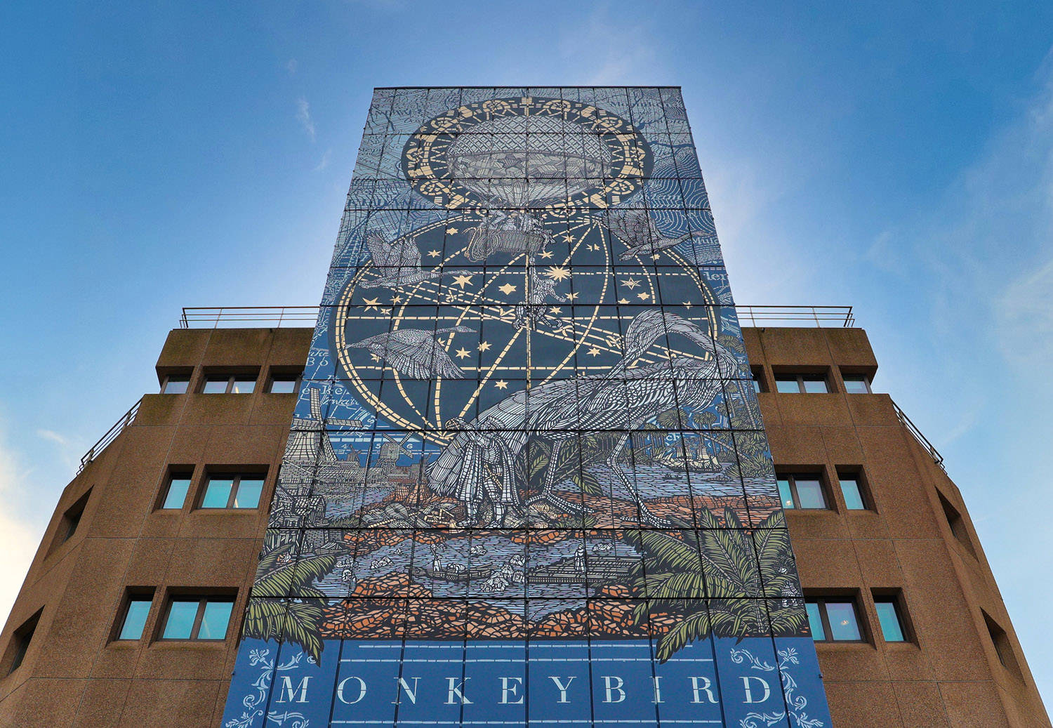 Monkey Bird Crew liet zich inspireren door het Zaans Museum voor deze prachtige, grafische mural.