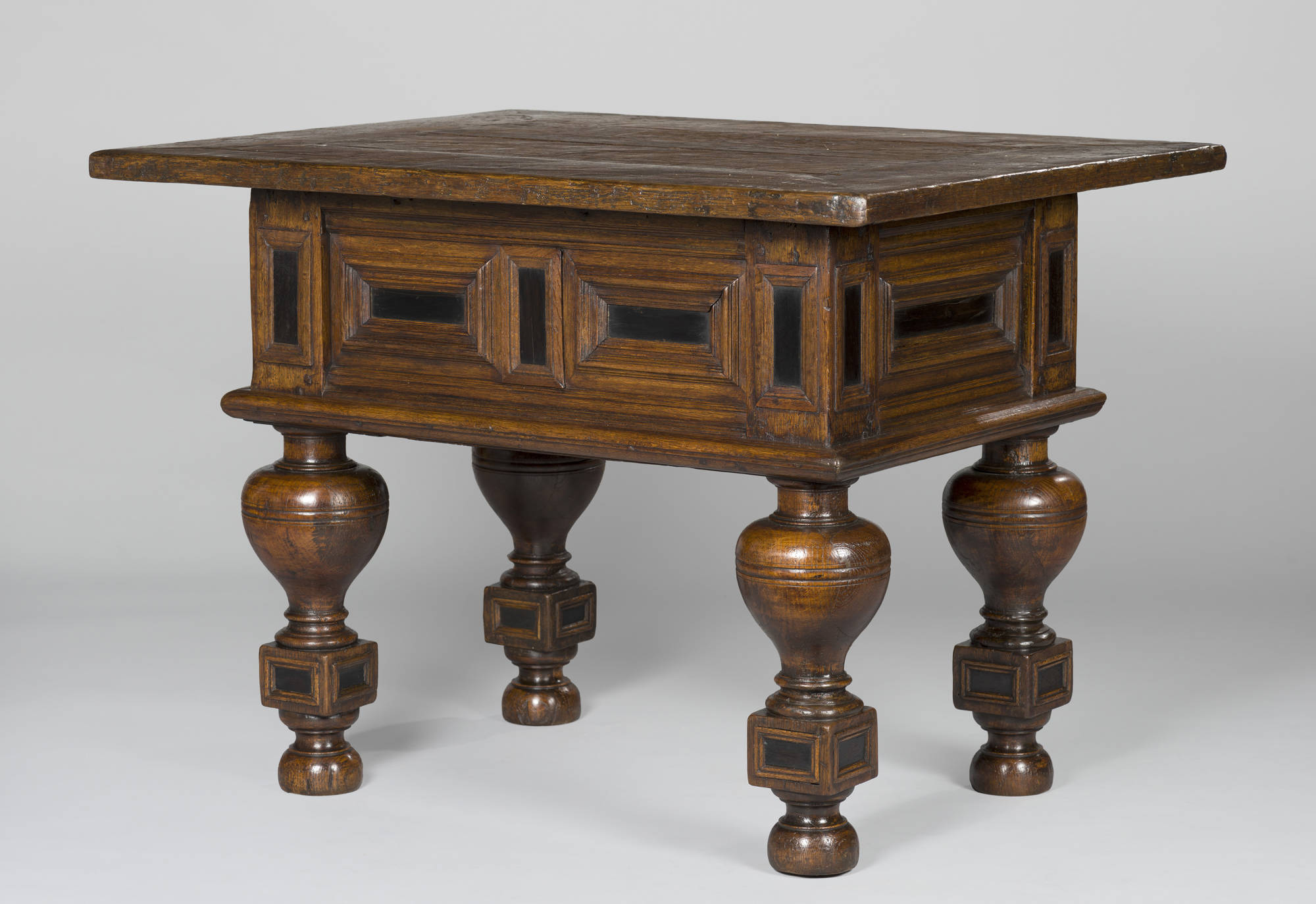 Anoniem  Betaaltafel Bailiff Table